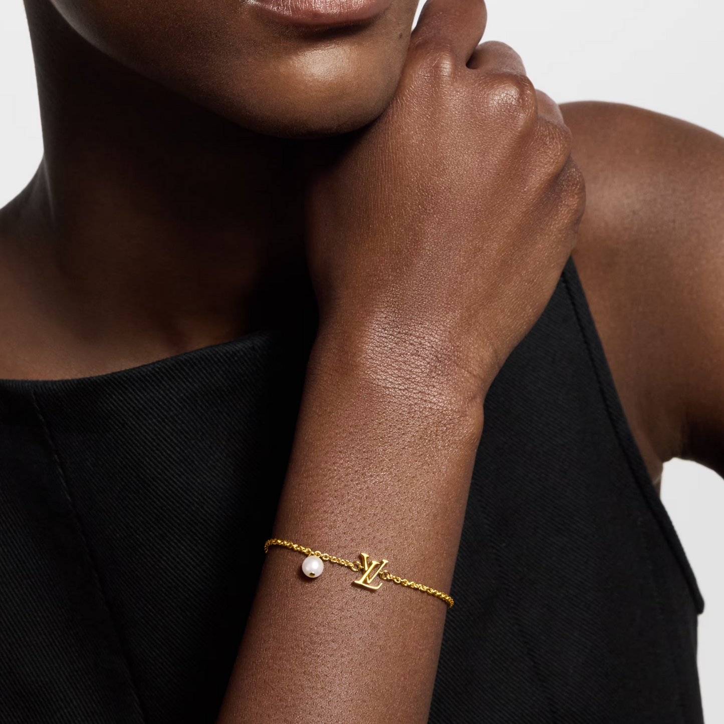 "LV" ARMBAND